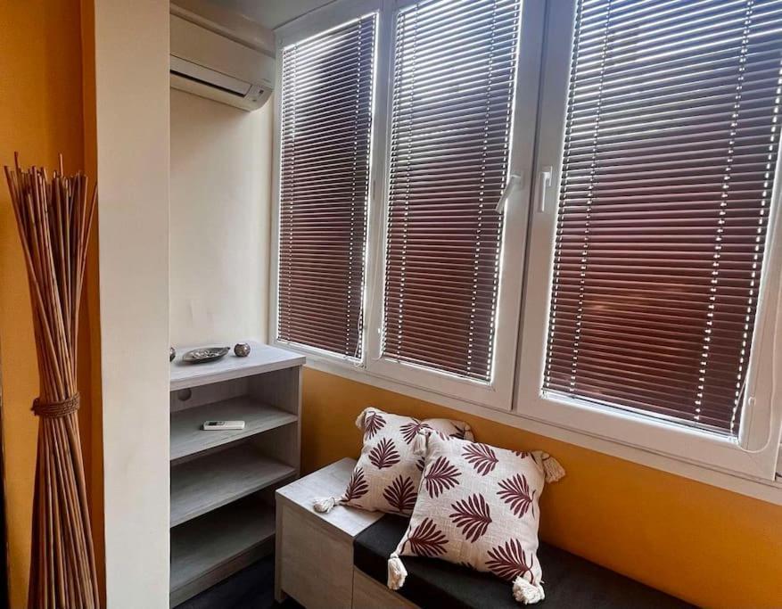 Cozy 2Br Oasis In Central ブルガス エクステリア 写真